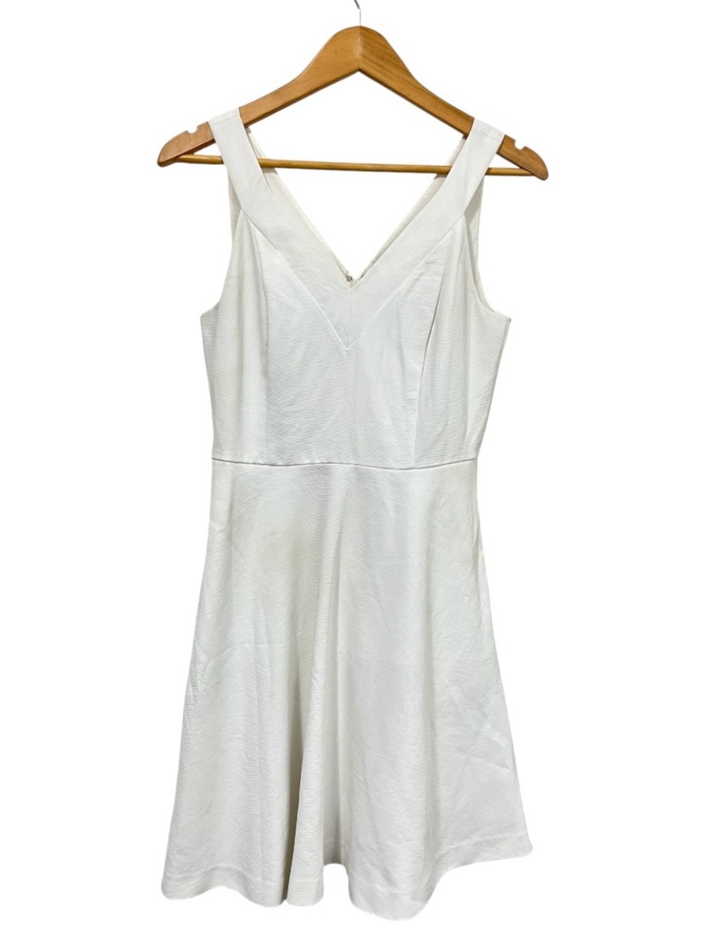 Zara White V-Neck Sleeveless Fit and Flare Mini Dress